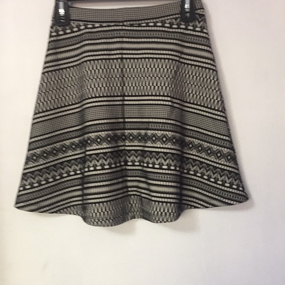 Dynamite Matching A-Line Skirt & Top - Picture 4 of 6